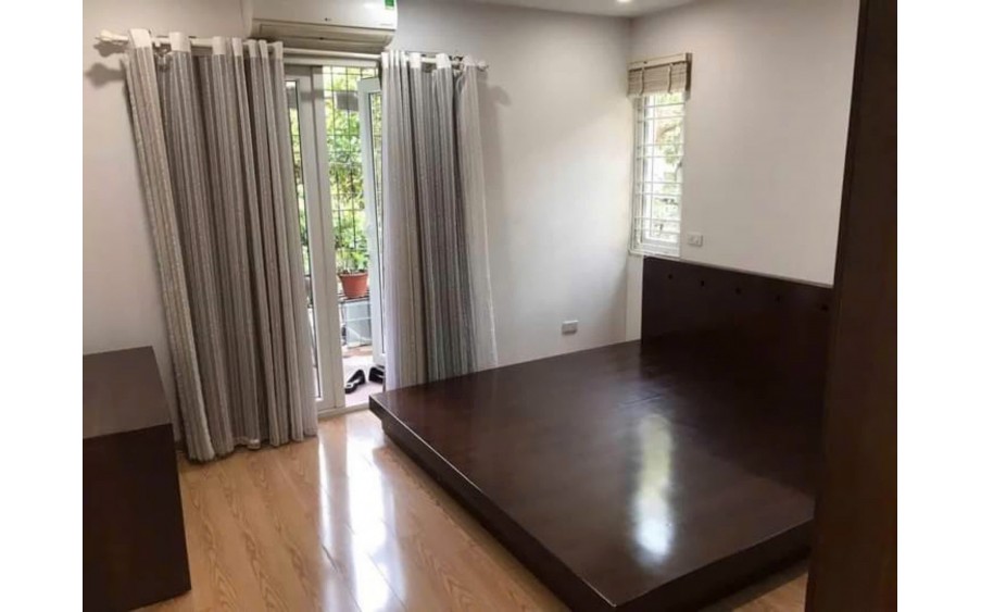 Cho thuê căn hộ tập thể ngõ 167 Phương Mai, Diện tích 100m2, 3 ngủ, 12 Triệu - Ở GĐ, nhóm đi làm